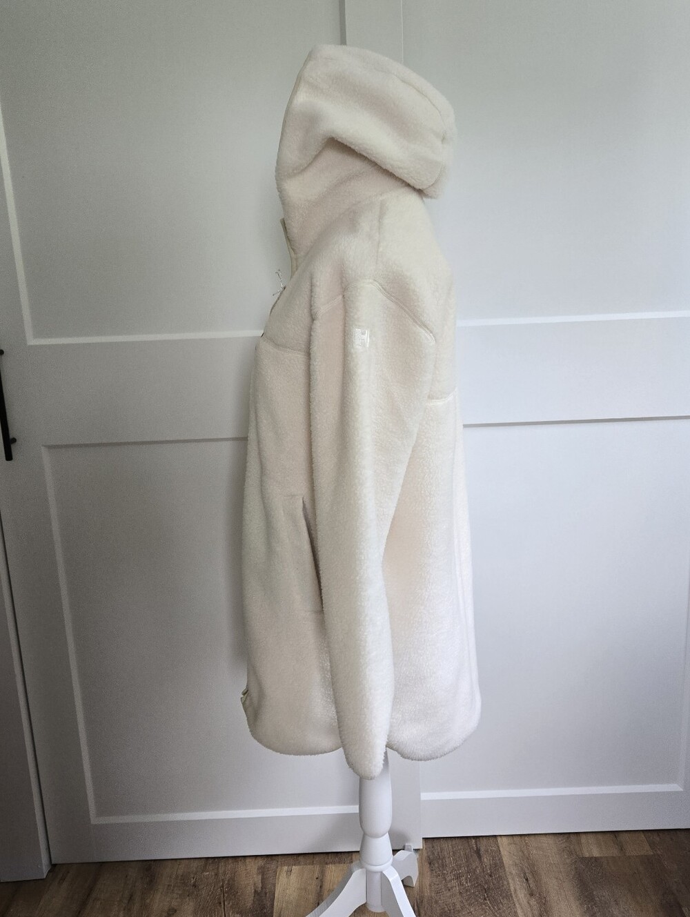 HH Helly Hansen Womens Maud pile Jacket Size Medium NWT - Picture 2 of 10